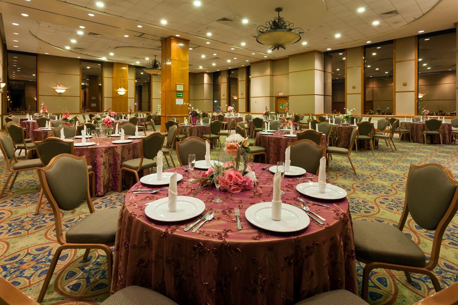 Best Western Plus Nuevo Laredo Inn & Suites エクステリア 写真